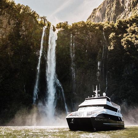 Milford Sound Overnight Cruise - Fiordland Discovery Hotel Luaran gambar