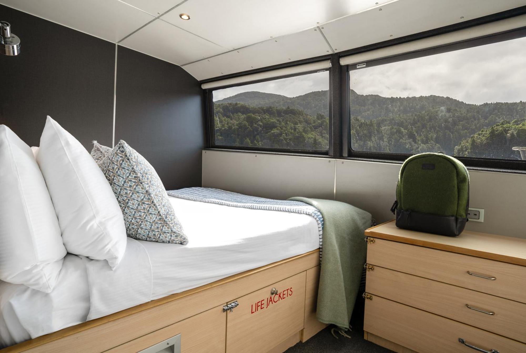 Milford Sound Overnight Cruise - Fiordland Discovery Hotel Luaran gambar