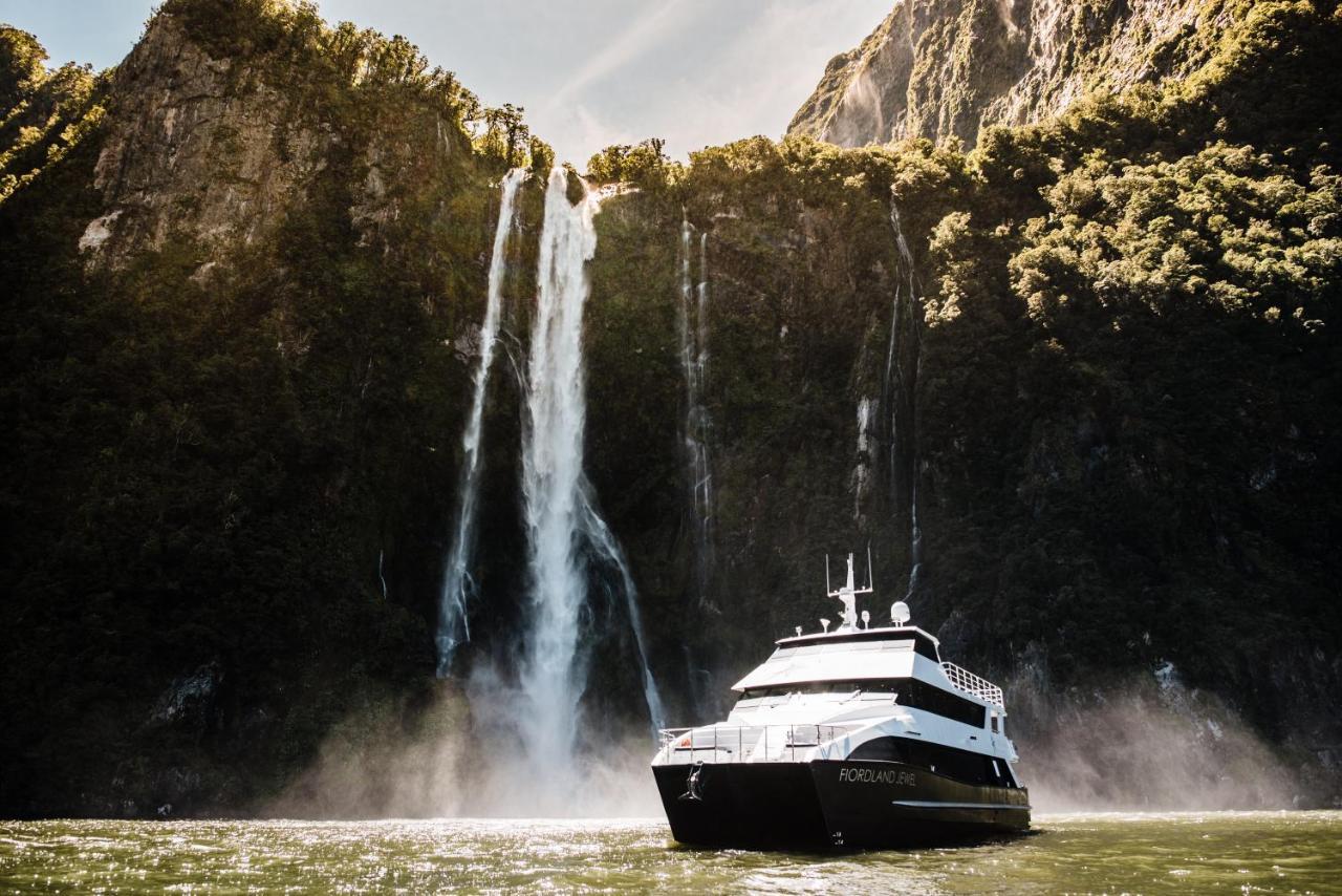 Milford Sound Overnight Cruise - Fiordland Discovery Hotel Luaran gambar