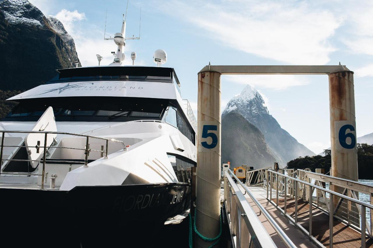 Milford Sound Overnight Cruise - Fiordland Discovery Luaran gambar