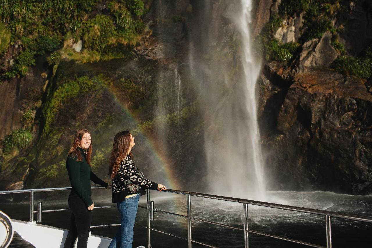 Milford Sound Overnight Cruise - Fiordland Discovery Hotel Luaran gambar