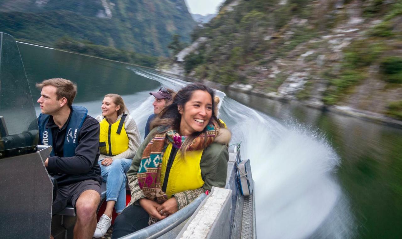 Milford Sound Overnight Cruise - Fiordland Discovery Hotel Luaran gambar